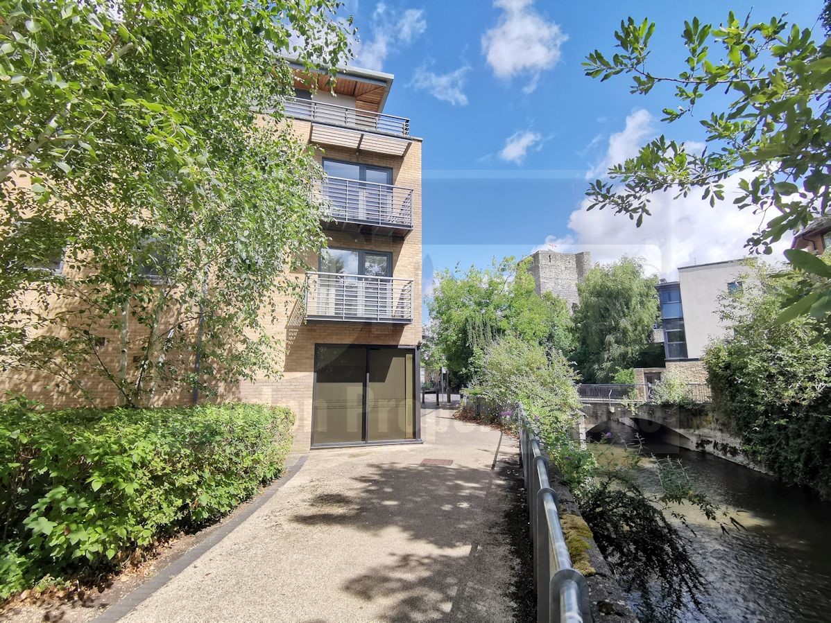 2 bed, 2 bath, 1st floor, apartment, FLAT,  to rent, in, Empress Court, Oxford, OX1, oxford letting agents, london property zone, Woodins Way, 