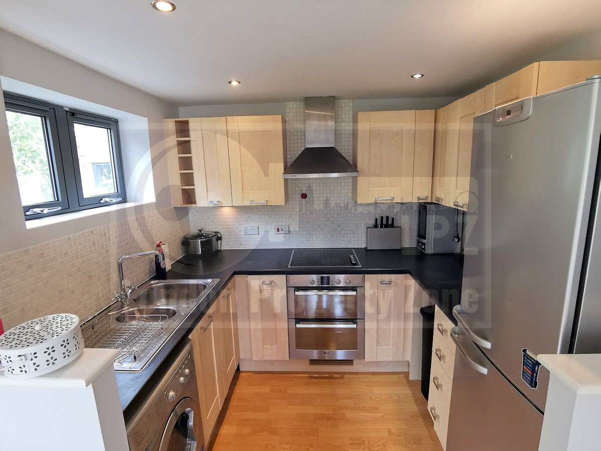 2 bed, 2 bath, 1st floor, apartment, FLAT,  to rent, in, Empress Court, Oxford, OX1, oxford letting agents, london property zone, Woodins Way, 